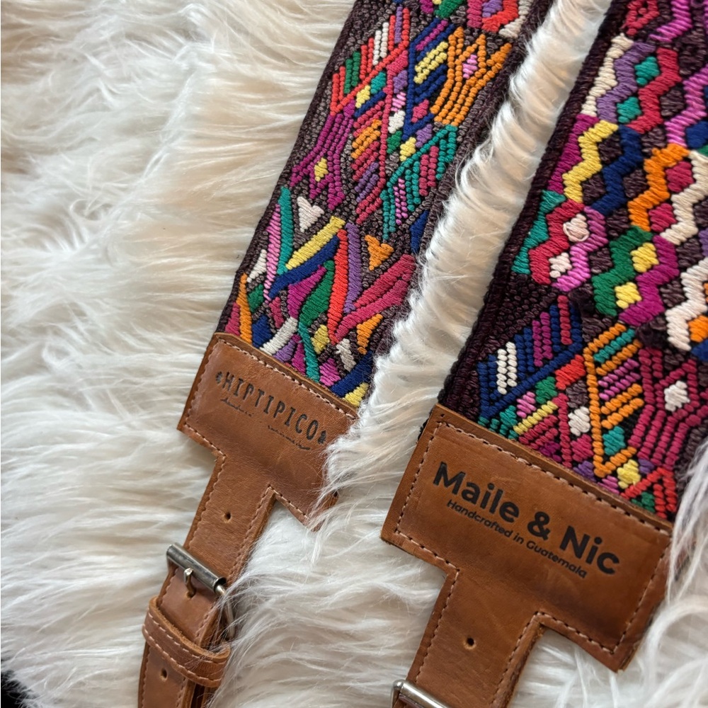 Colorful Geometric Patterned Hiptipico Straps - Picture 3 of 11
